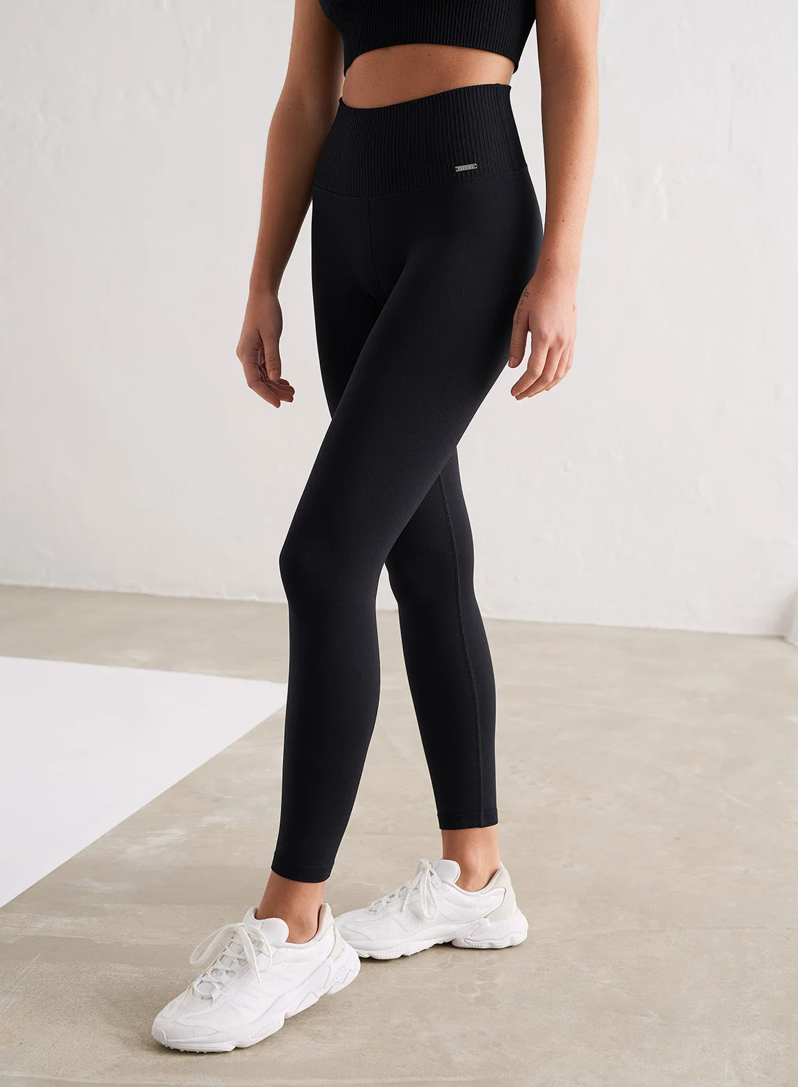 Black Limitless Seamless Tights