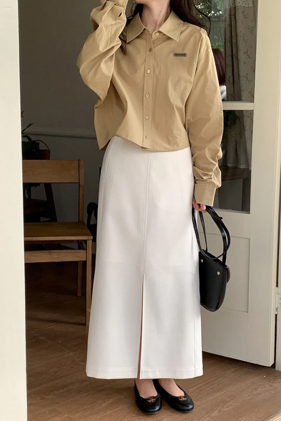 Casual High-Waisted Straight-Cut Midi Skirt with Slit and Linear Detailing