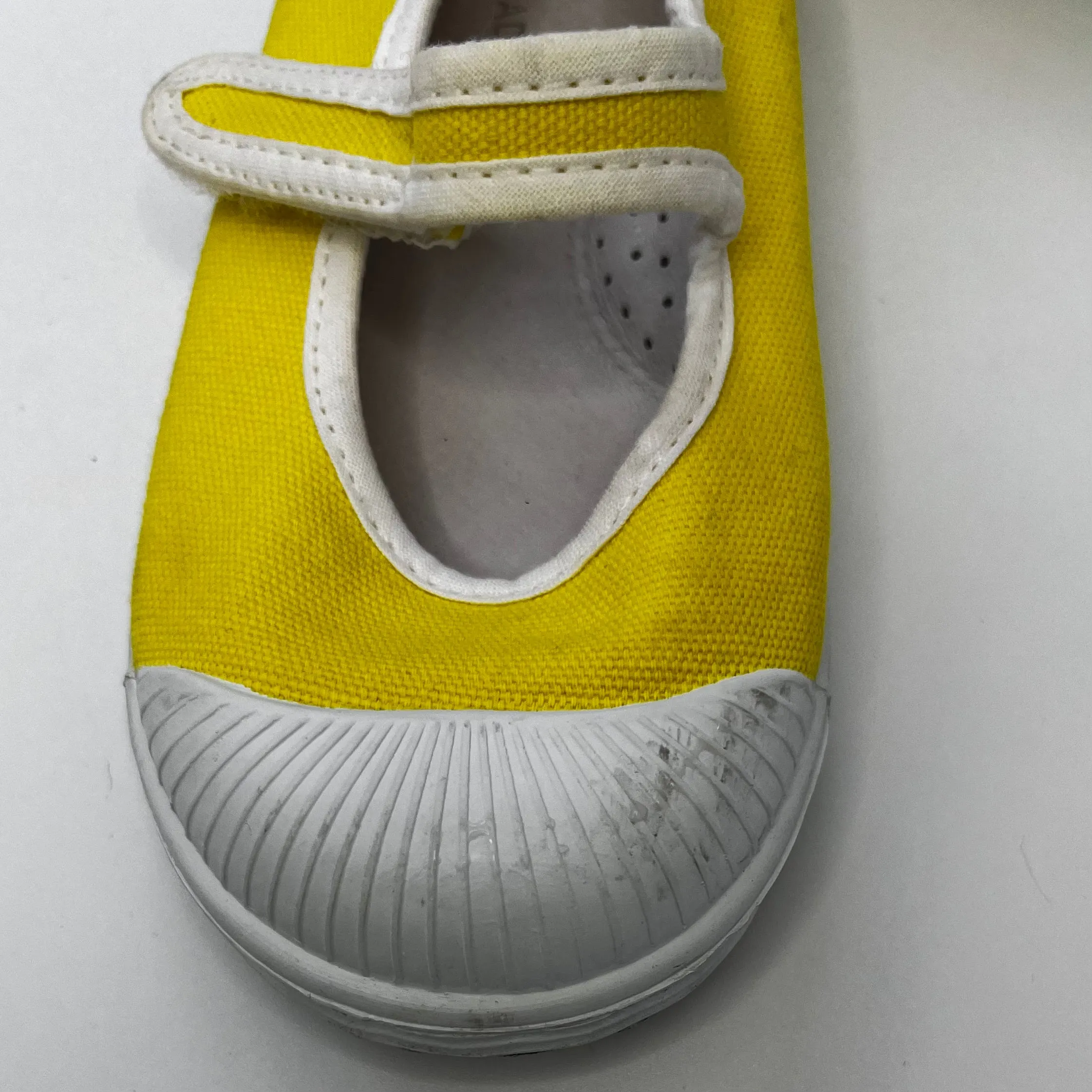 Jacadi Yellow Canvas Plimsoles: Size EU 26