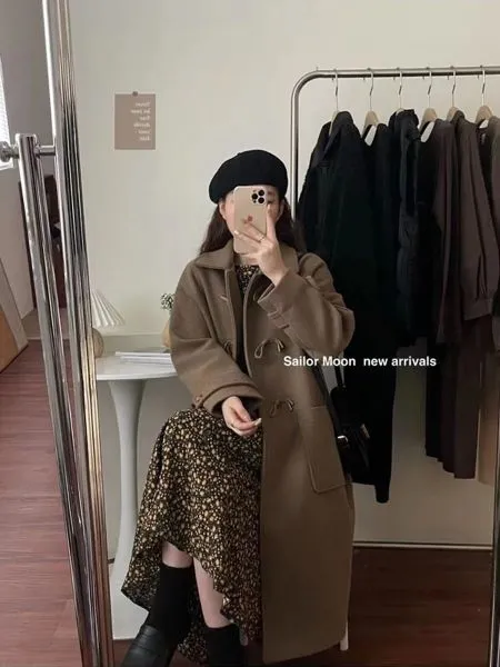 Women's Long Relaxed Fit Wool Coat